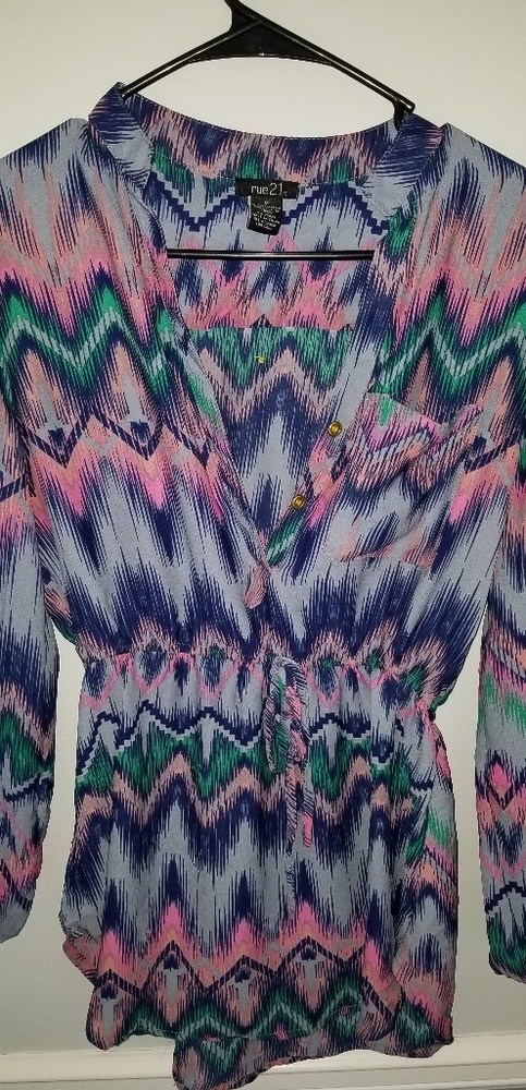 Cute top! Fits great!